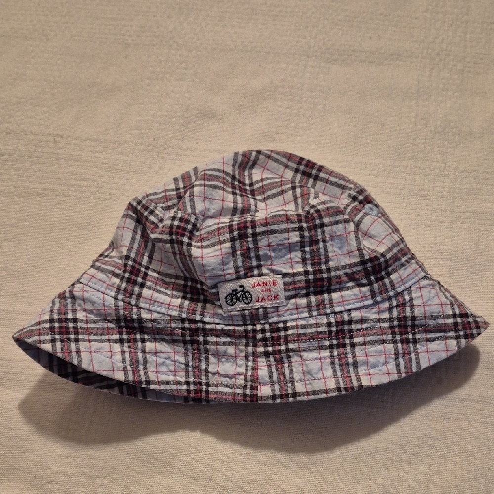 Janie and Jack boys 0-6 months white/ blue, red plaid VGUC 2011